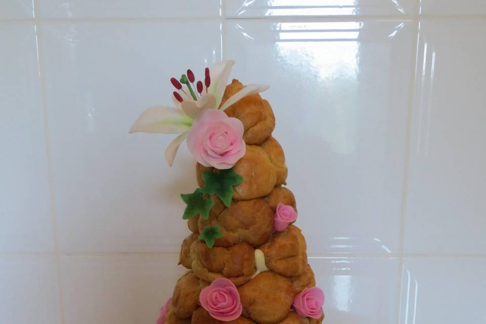 Croquembouche