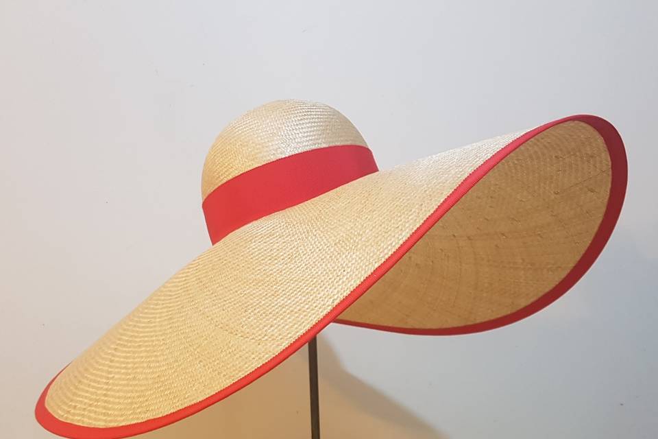 Capeline pour invitée
