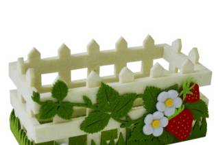 Cagette fleurs et fraise décoration de table/Cadeau invité