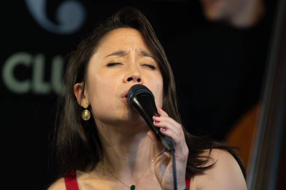 La chanteuse Chloé Lecerf