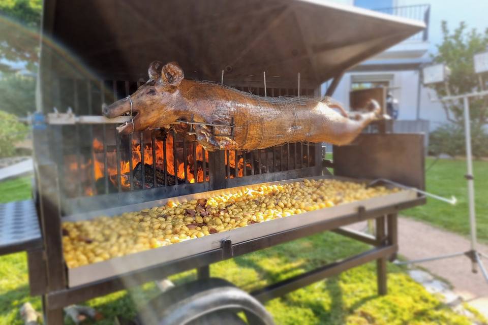 Cochon rôti à la broche