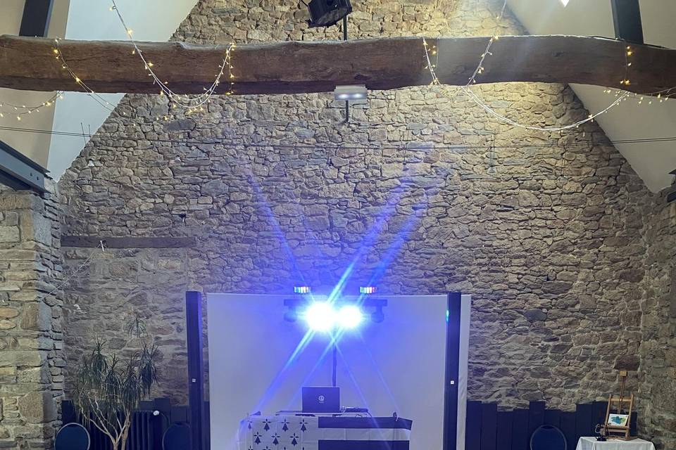 Dj Booth