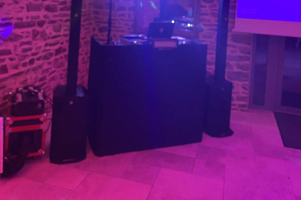 Dj Booth
