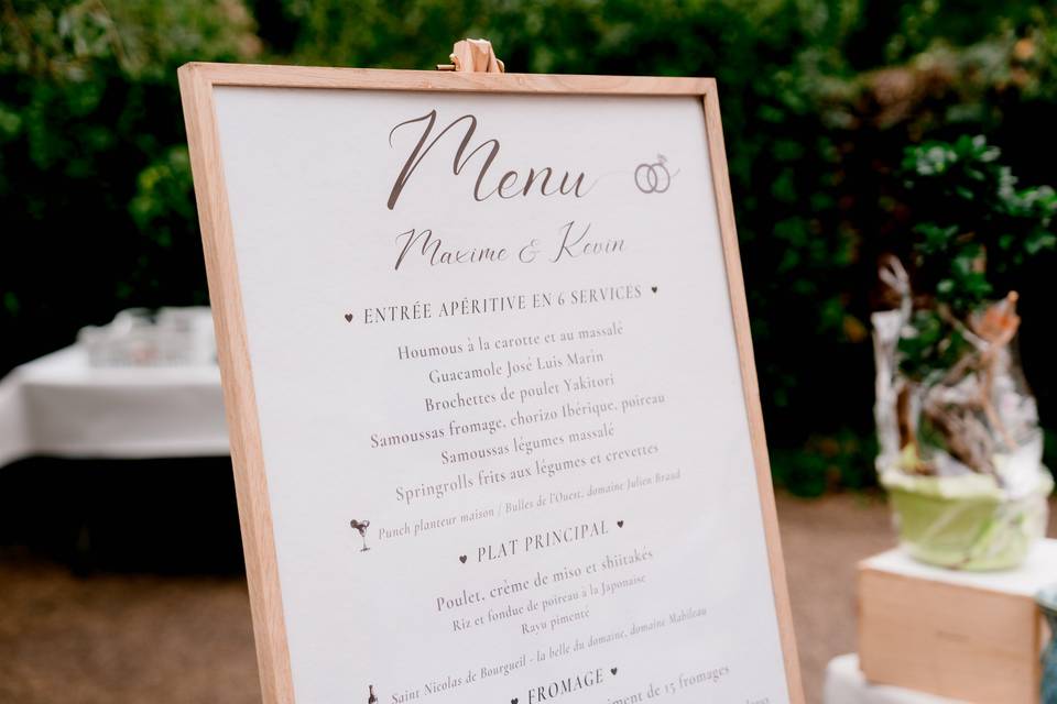 Menu de mariage sur chevalet