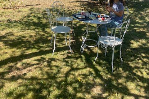 Table sous murier