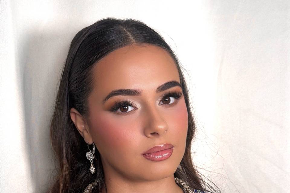 Makeup glam