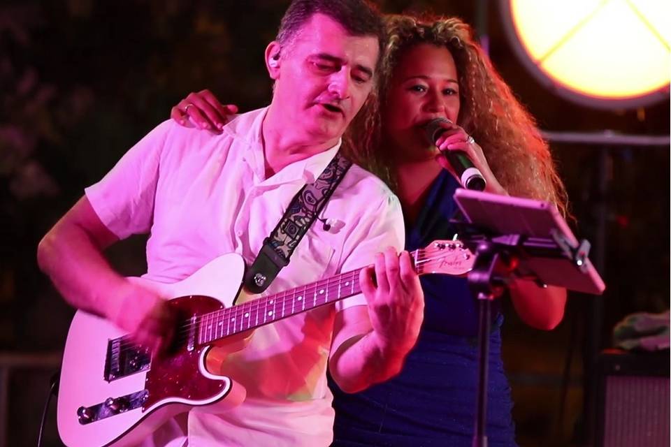 Guitariste & chanteuse