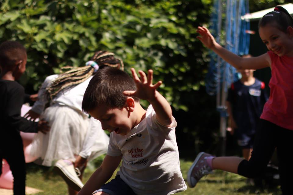 Enfants qui dansent