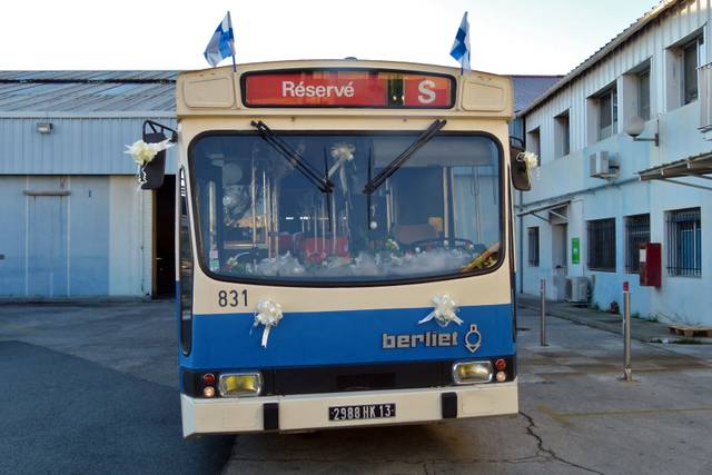 Avant du PR100 MI décoré
