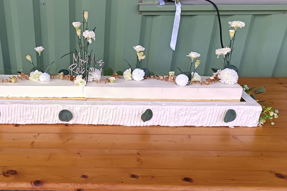 Long wedding cake