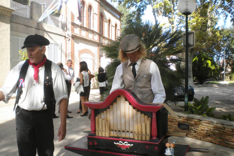 Lucas et Nana - Orgue de Barbarie