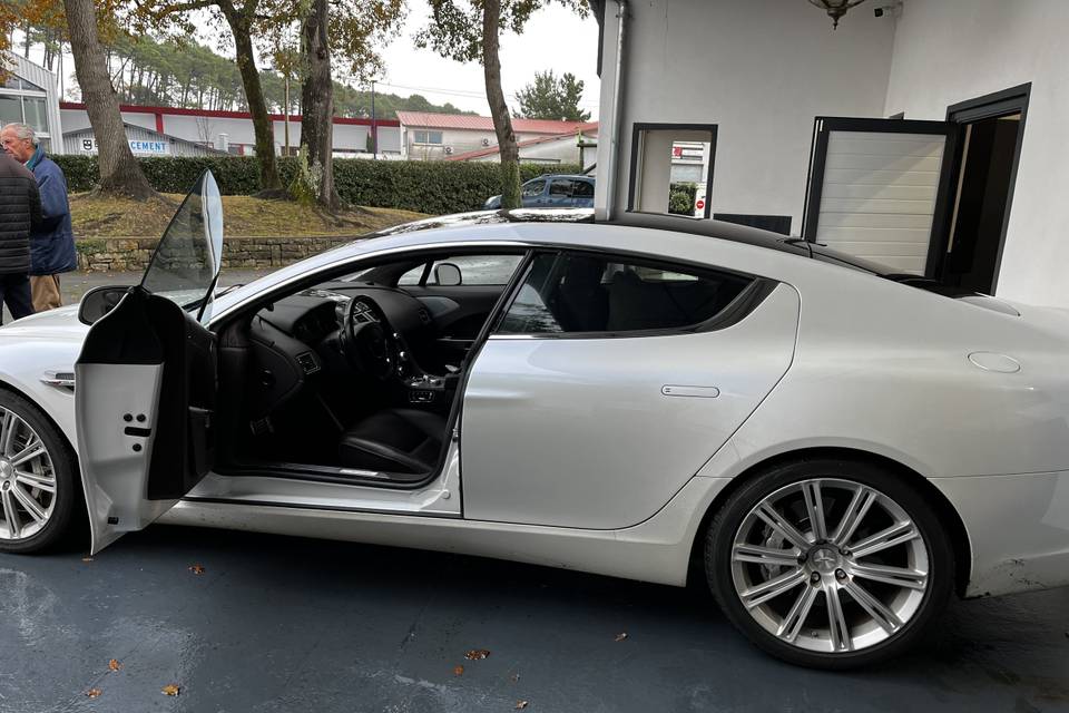 Aston martin 5 portes