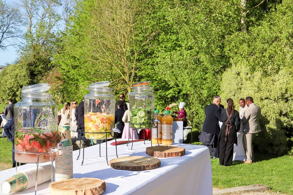 Buffet ensoleillé jardin