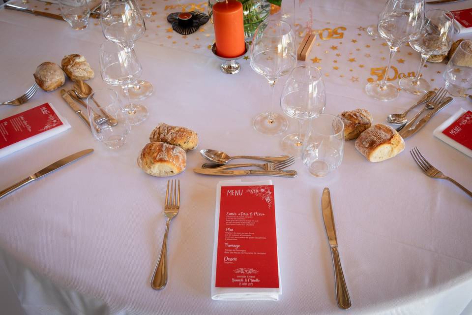 PHOTO CENITALE_ MENU ET COUVERTS