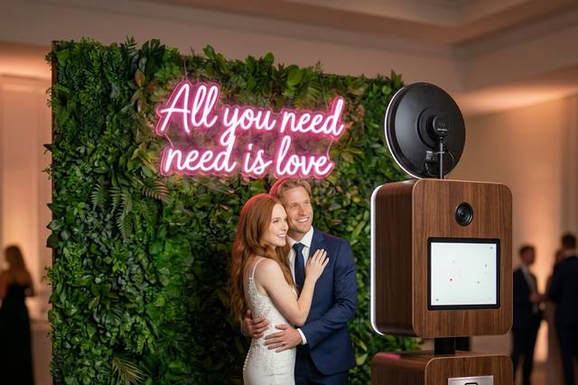 Photobooth couple