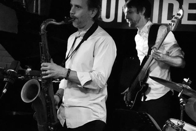 Arnaud saxo et Nicolas basse