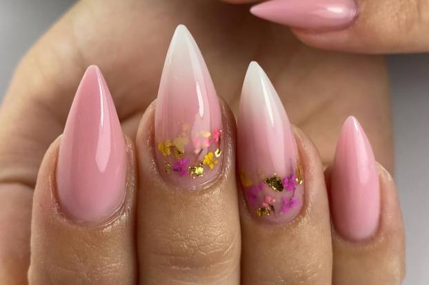 Lomety Nails
