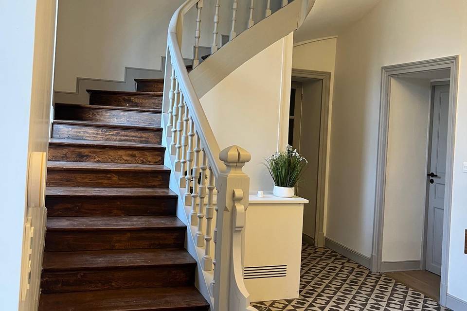 Escalier desservant le premier