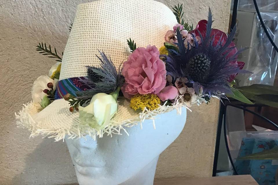 Chapeau fleuri