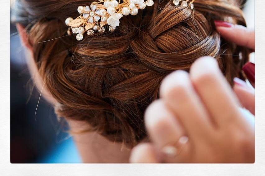 Chignon et pose d'accessoires