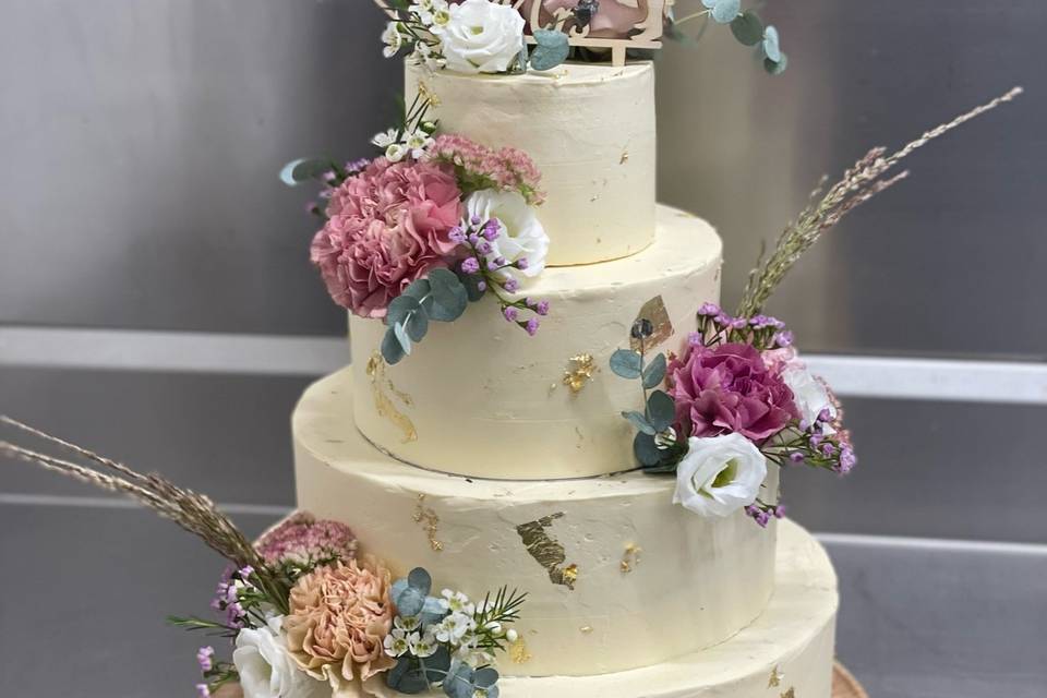 Gâteau de mariage à étages