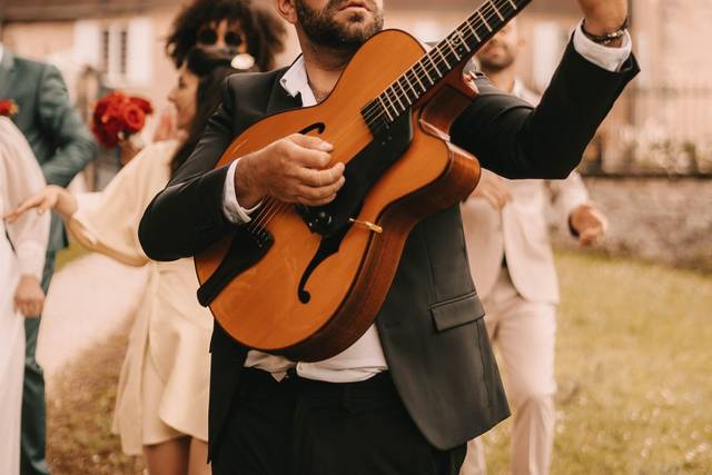 Guitariste -> Théo