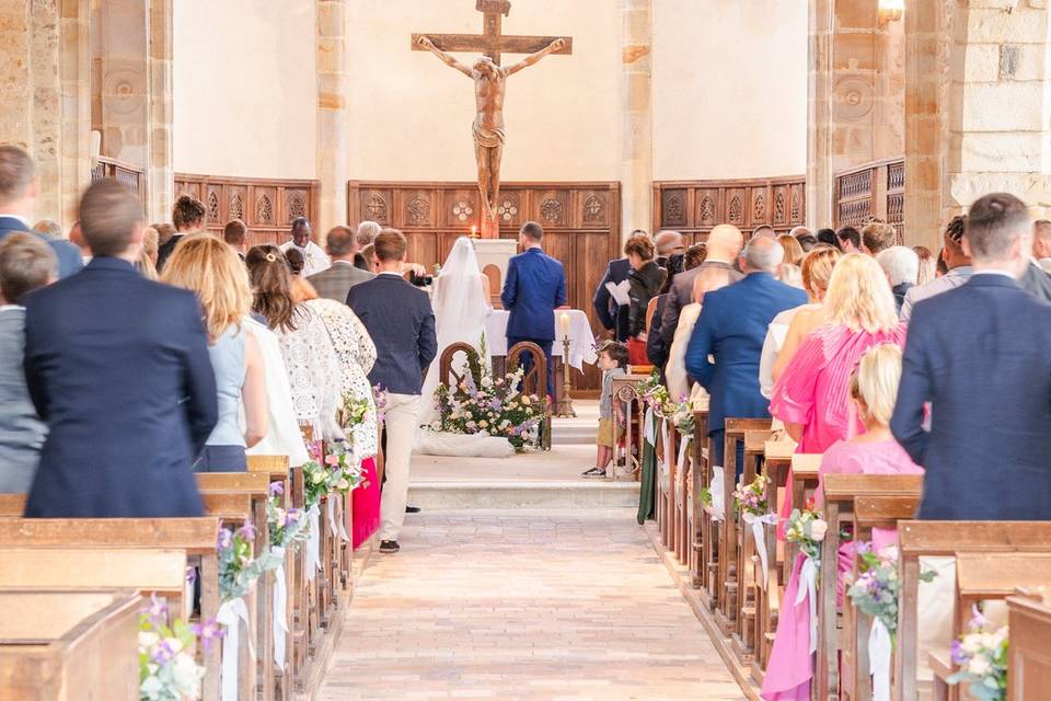 Cérémonie dans une église