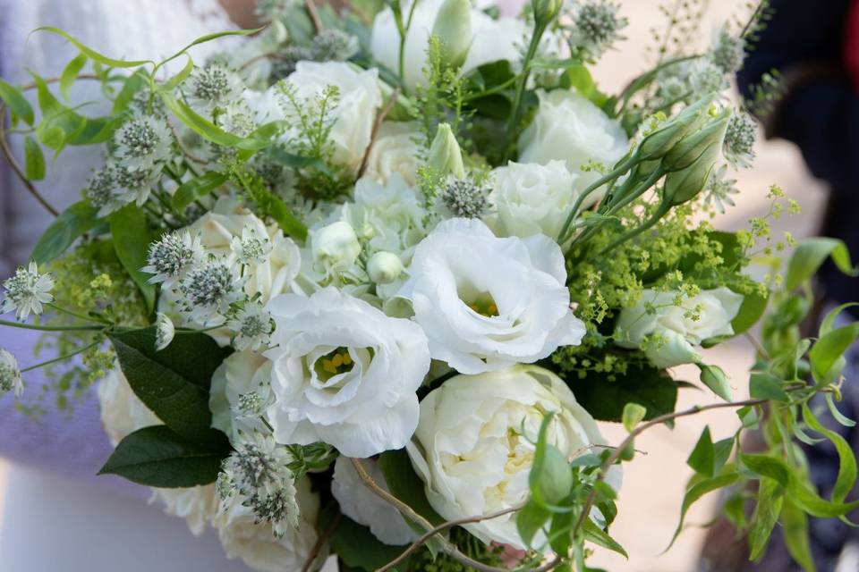 Bouquet mariage en blanc