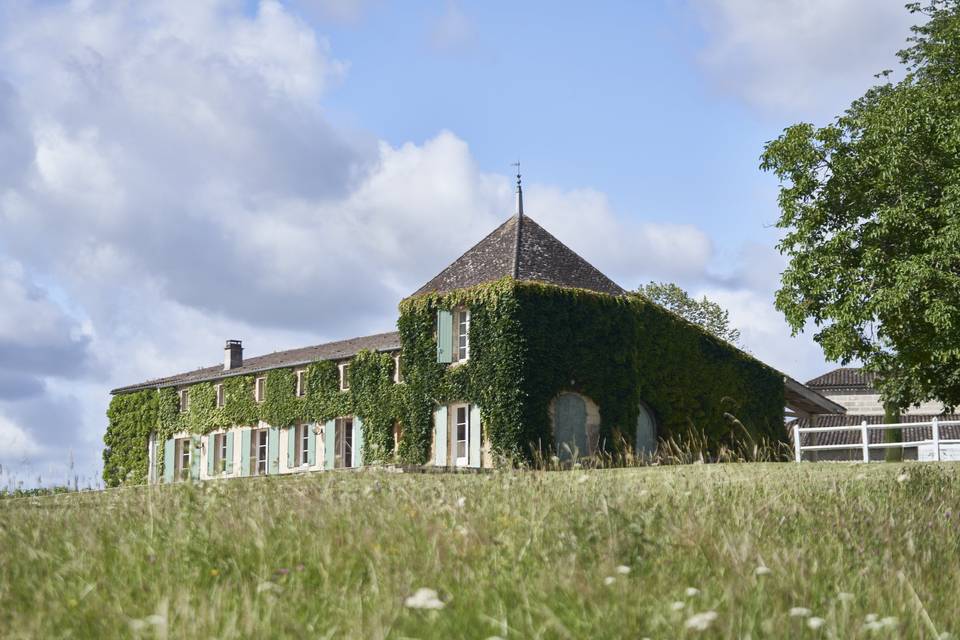 Maison principale avec terrasse