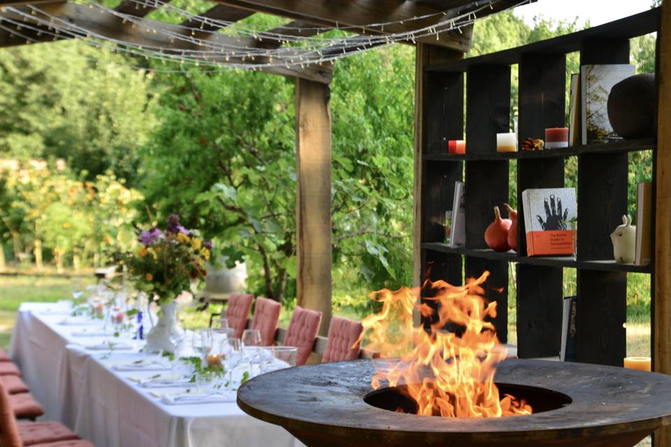 Une table au jardin