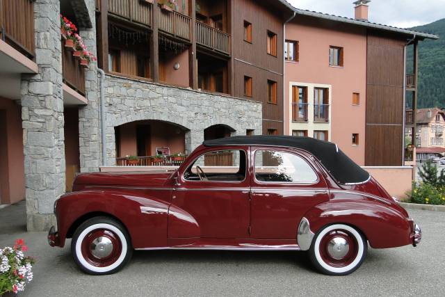 Peugeot 203