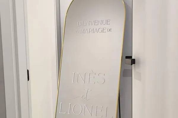 Avis client : panneau bienvenu
