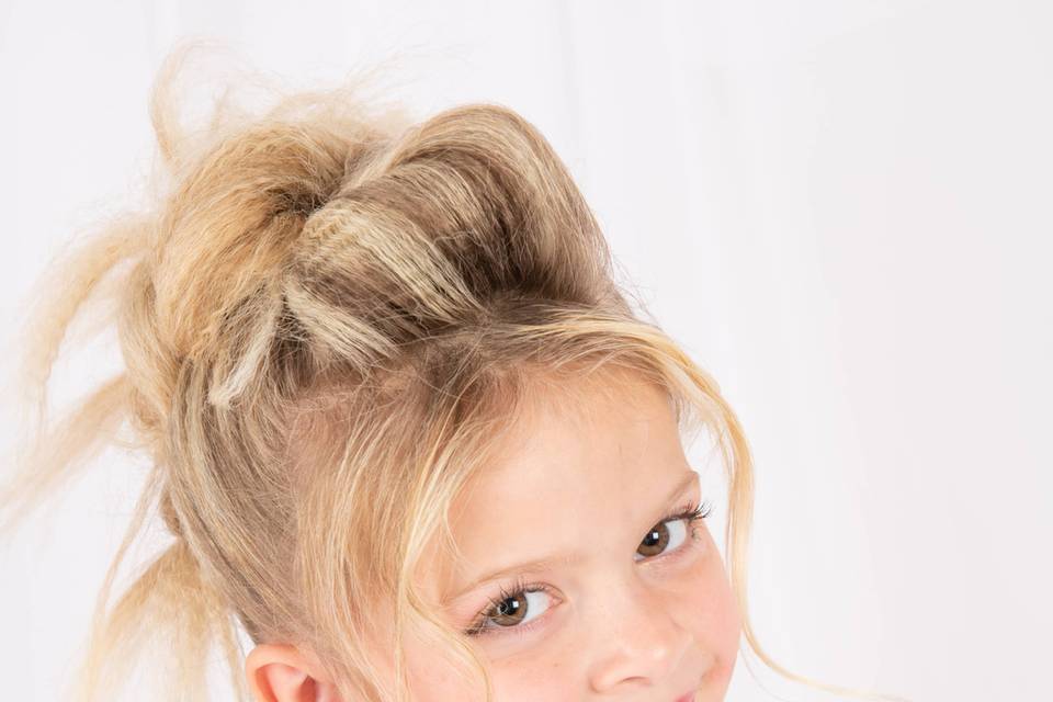 Chignon coiffure enfant