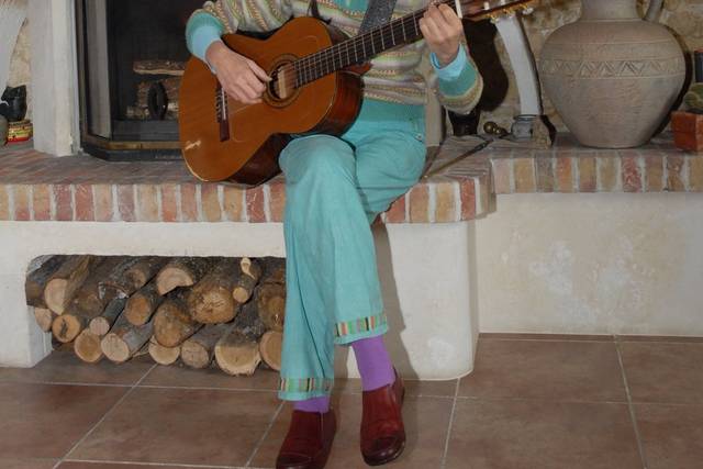 Diane à la guitare