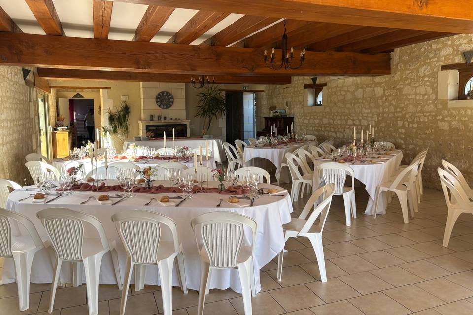 Salle pour 80 personnes