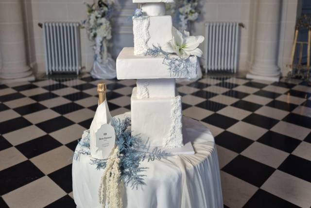 Wedding cake chic & épuré