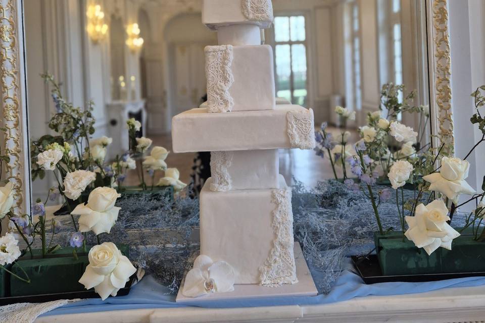 Wedding cake chic & épuré