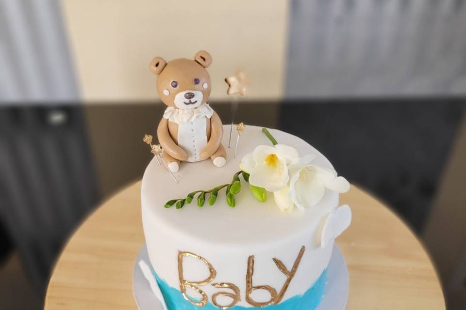 Baby shower cake