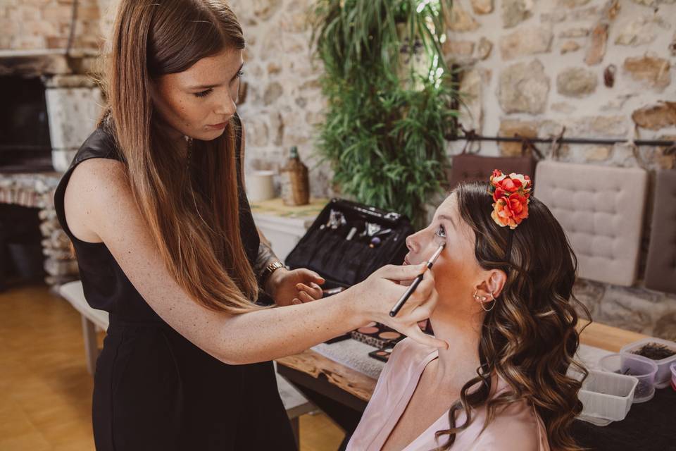 Maquillage et coiffure