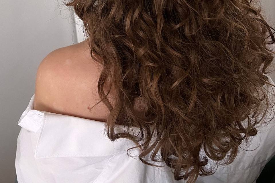 Sublimer vos cheveux bouclés