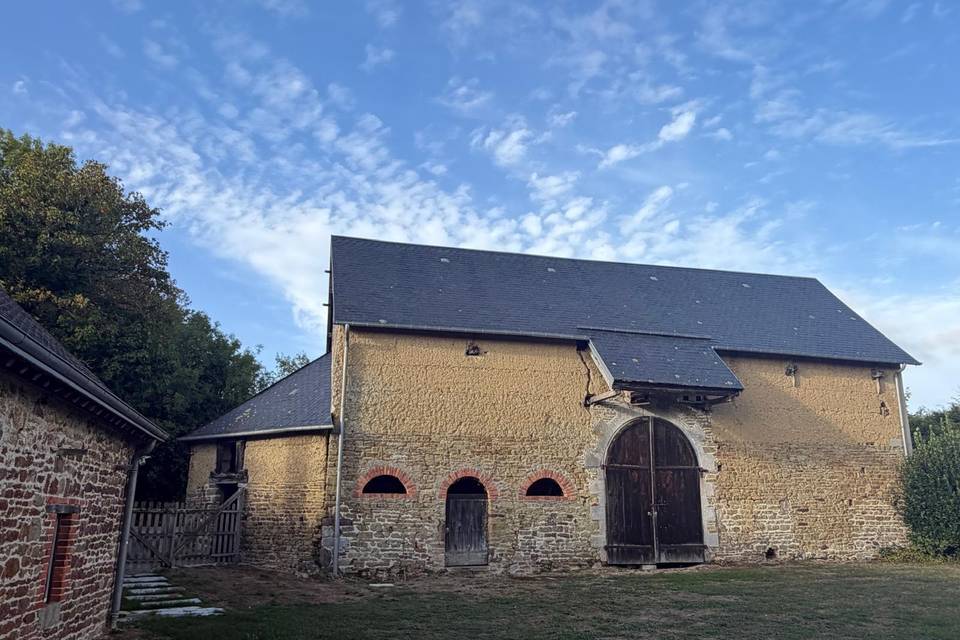 Vue communs et grange