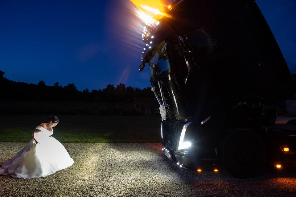 Photo avec camion de la mariée