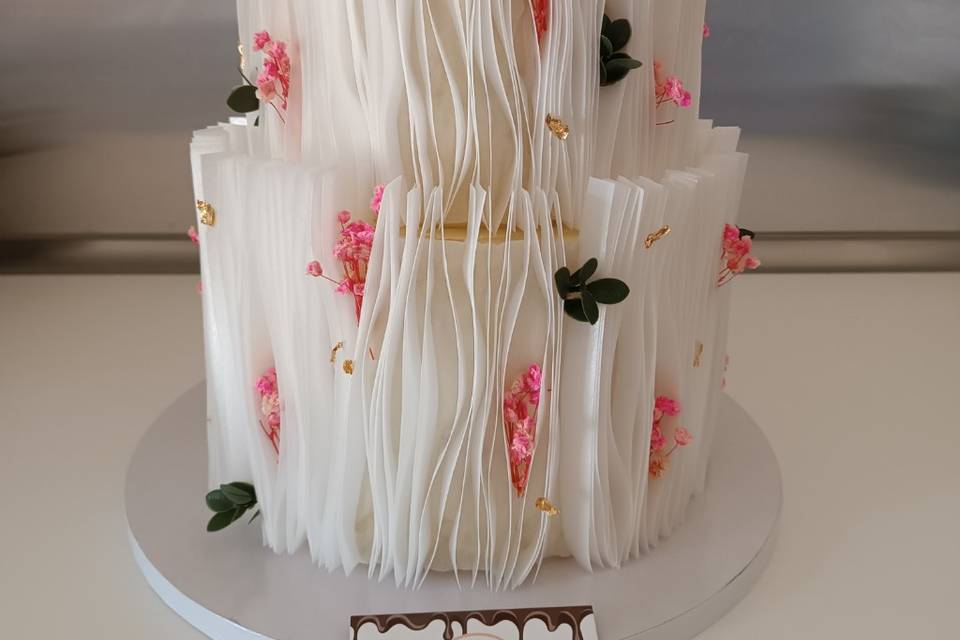 Weeding cake modern