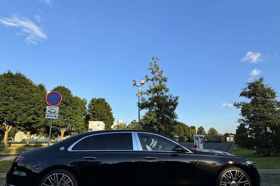 Vue de profil Maybach