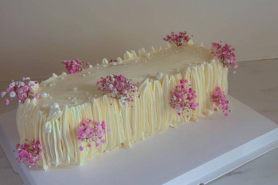 Long cake