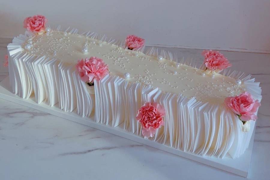 Long cake