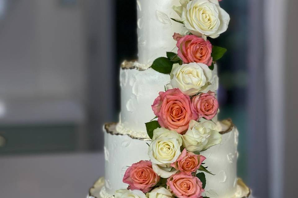 Wedding cake relief