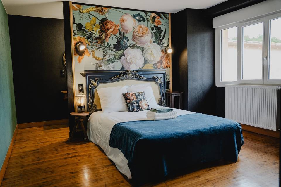 Une des Chambre suite du logis