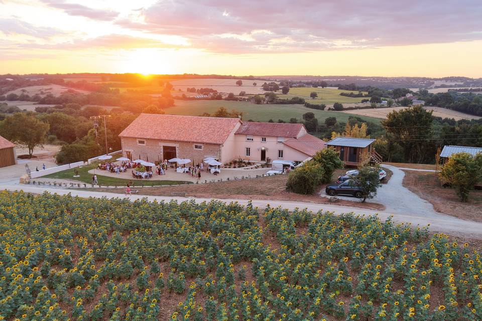 Le domaine, entouré de nature
