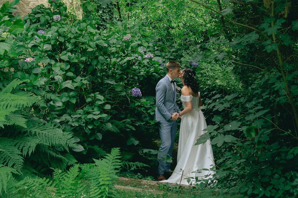 Mariage cottage core couple